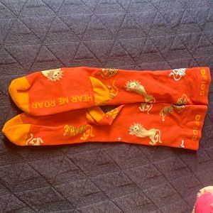 “Hear me roar” 🦁 Figs 🧦 🧦